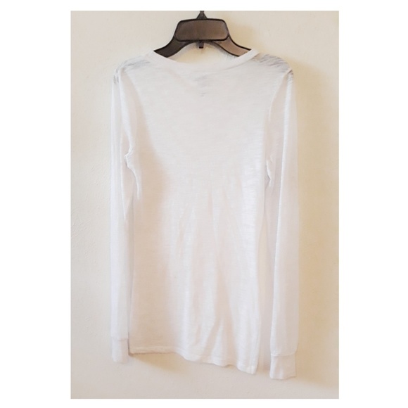 "BKE" Long Sleeve V-neck Shirt - Picture 3 of 3